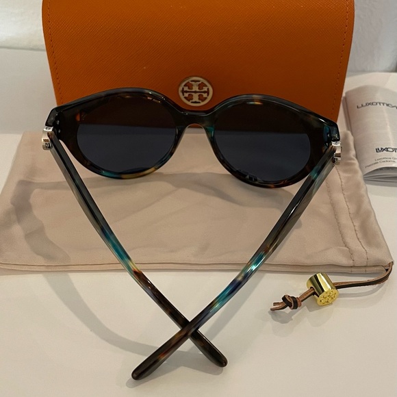 New Tory Burch sunglasses. Comes with bag and hard case. No scratches. - Picture 8 of 9
